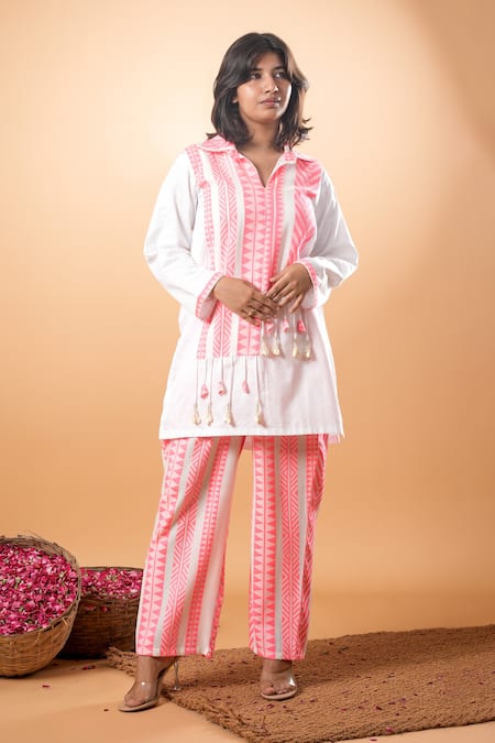 Mamicha White Cotton Tassels Collared Kurta And Pant Set 