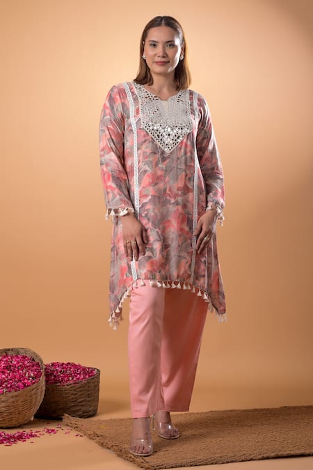 Mamicha Multi Color Cotton Tassels Leaf Neck Printed Kurta And Pant Set 