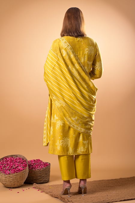 Shop Mamicha Yellow Cotton V-neck Fleur Print Kurta Pant Set at Aza Fashions Shop_Mamicha_Yellow Cotton V-neck Fleur Print Kurta Pant Set_at_Aza_Fashions