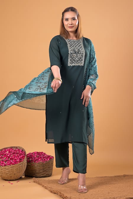 Shop_Mamicha_Green Cotton Embroidery Round Neck Dark Kurta Set_Online_at_Aza_Fashions