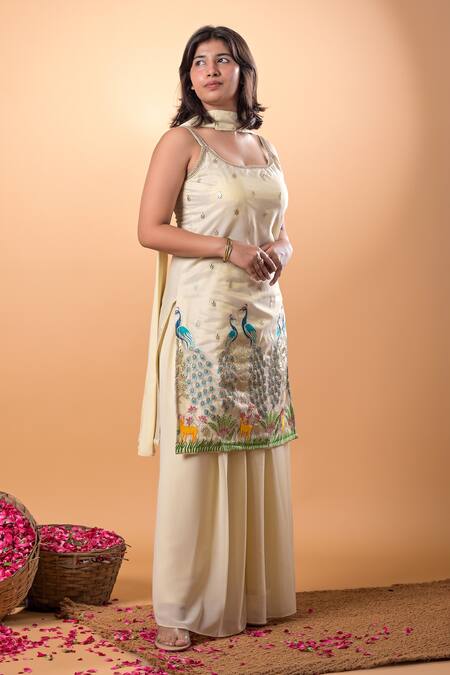 Mamicha_Ivory Cotton Embroidery Round Neck Kurta Pant Set_Online_at_Aza_Fashions