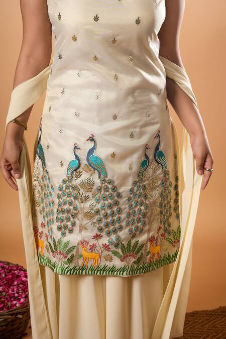 Mamicha_Ivory Cotton Embroidery Round Neck Kurta Pant Set_at_Aza_Fashions