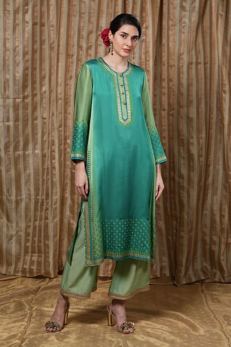 Krishna Mehta Green Embroidery Collared Block Print Tunic Online at Aza Fashions Krishna Mehta_Green Embroidery Collared Block Print Tunic _Online_at_Aza_Fashions