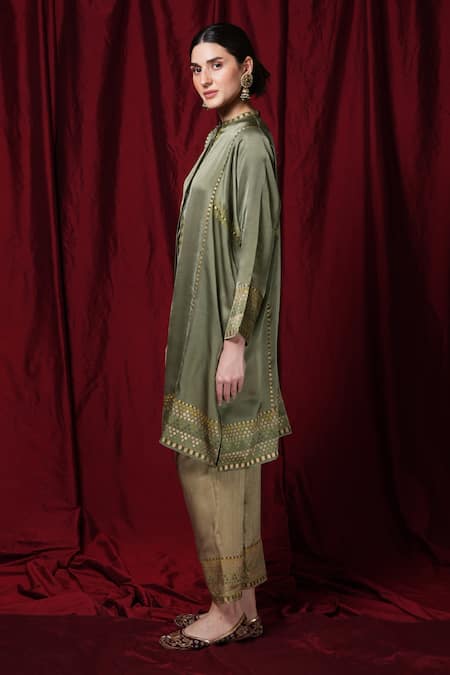 Buy_Krishna Mehta_Olive Green Modal Embroidery Mandarin Collar Placement Printed Tunic _Online_at_Aza_Fashions