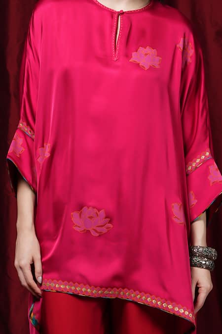 Krishna Mehta Red Modal Embroidery Round Neck Floral Print Kaftan Online at Aza Fashions Krishna Mehta_Red Modal Embroidery Round Neck Floral Print Kaftan _Online_at_Aza_Fashions
