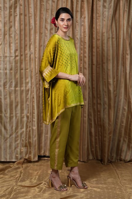 Buy Krishna Mehta Lime Modal Round Neck Scattered Dot Print Kaftan Online at Aza Fashions Buy_Krishna Mehta_Lime Modal Round Neck Scattered Dot Print Kaftan _Online_at_Aza_Fashions