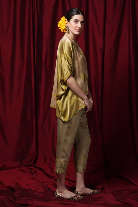 Krishna Mehta Green Modal Embroidery Round Neck Floral Print Kaftan Online at Aza Fashions Krishna Mehta_Green Modal Embroidery Round Neck Floral Print Kaftan _Online_at_Aza_Fashions