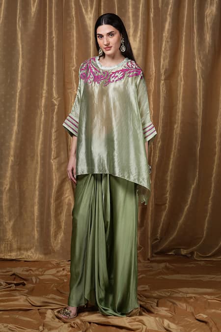 Buy_Krishna Mehta_Green Silk Embroidery Round Neck Floral Neckline Kaftan _Online_at_Aza_Fashions