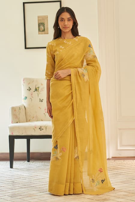 Vaayu Yellow Muslin, Cotton Rue Floral Threadwork Saree With Unstitched Blouse Piece 