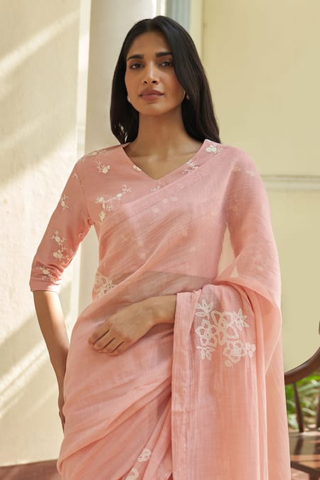 Vaayu_Pink Muslin, Cotton Applique Tulip Saree With Unstitched Blouse Piece _Online_at_Aza_Fashions