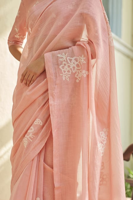 Buy_Vaayu_Pink Muslin, Cotton Applique Tulip Saree With Unstitched Blouse Piece _Online_at_Aza_Fashions