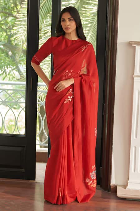 Vaayu Red Cotton Applique Poppy Embroidered Saree With Unstitched Blouse Piece 