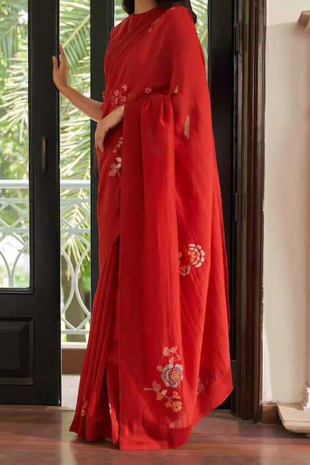 Buy_Vaayu_Red Cotton Applique Poppy Embroidered Saree With Unstitched Blouse Piece _Online_at_Aza_Fashions