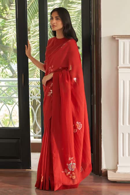 Shop_Vaayu_Red Cotton Applique Poppy Embroidered Saree With Unstitched Blouse Piece _Online_at_Aza_Fashions