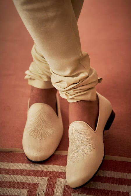 Shop_Seema Gujral_Gold Silk Brooches, Embroidery Tonal Floral Sherwani Set _Online_at_Aza_Fashions