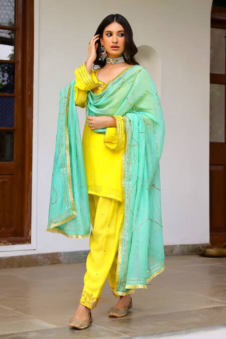 Buy_Sanam_Yellow Chanderi Mirrors Round Neck Zardozi Embroidered Kurta Set _Online_at_Aza_Fashions