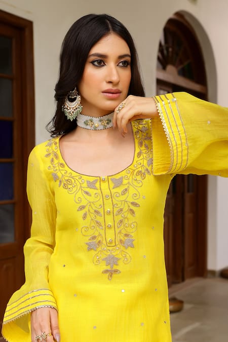 Sanam_Yellow Chanderi Mirrors Round Neck Zardozi Embroidered Kurta Set _at_Aza_Fashions