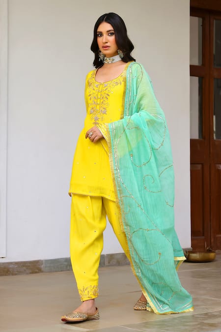 Shop_Sanam_Yellow Chanderi Mirrors Round Neck Zardozi Embroidered Kurta Set 