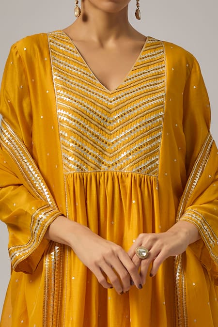 Priyal Prakash_Yellow Chanderi, Cotton, Viscose, Organza Sequins, Embroidery Yoke Kurta Set _at_Aza_Fashions