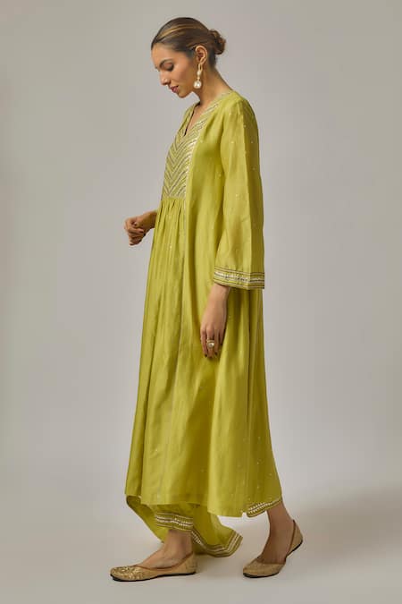 Shop Priyal Prakash Green Chanderi, Viscose, Organza Sequins, Embroidery V-neck Yoke Kurta Set Online at Aza Fashions Shop_Priyal Prakash_Green Chanderi, Viscose, Organza Sequins, Embroidery V-neck Yoke Kurta Set _Online_at_Aza_Fashions