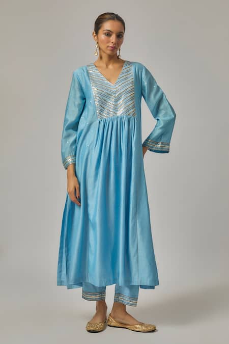 Shop_Priyal Prakash_Sky Blue Chanderi, Viscose, Organza Embroidery, Sequins V-neck Yoke Kurta Set _Online_at_Aza_Fashions