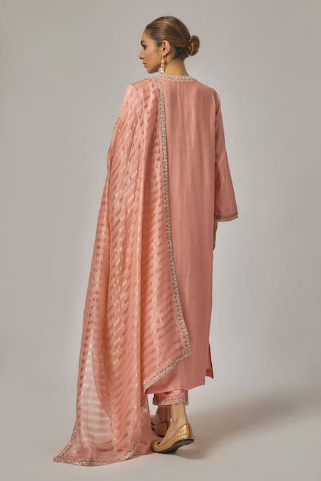 Priyal Prakash Embroidered Kurta Set 