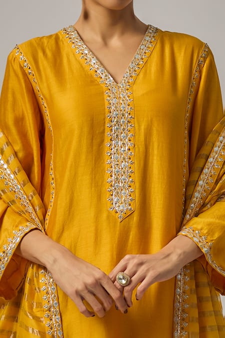 Buy_Priyal Prakash_Yellow Chanderi, Cotton Gota Patti, Zari, Embroidery V-neck Kurta Set 