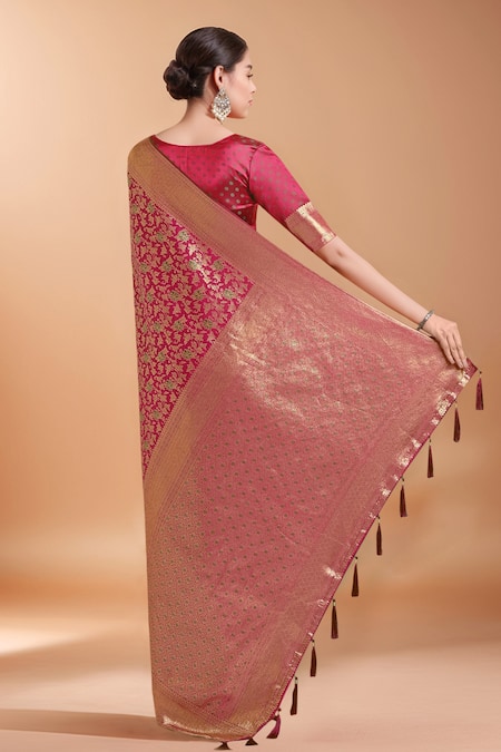 Samyukta Singhania Zari Woven Magenta Banarasi Silk Saree With Blouse 