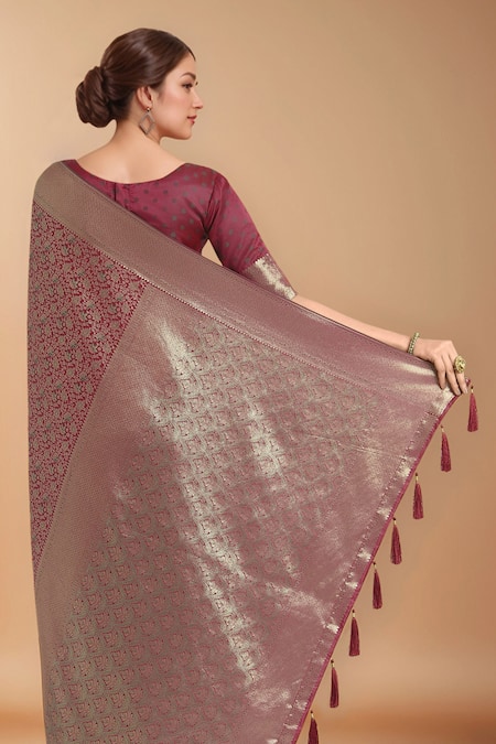Buy_Samyukta Singhania_Maroon Silk Zari Round Neck Woven Banarasi Saree With Blouse 