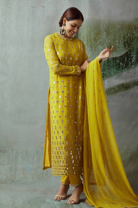Vvani By Vani Vats_Green Georgette Round Mirror Embellished Kurta Set _at_Aza_Fashions