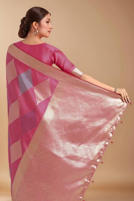 Buy_Samyukta Singhania_Pink Zari V-neck Woven Banarasi Silk Saree With Blouse 