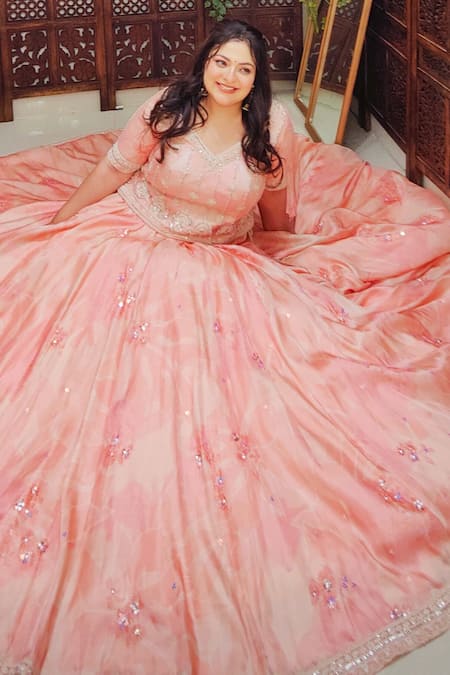 Amaltas Couture_Peach Silk, Net Sequins, Beads V-neck Flower Print Lehenga Set _Online_at_Aza_Fashions