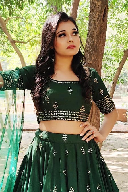 Amaltas Couture_Green Georgette Sequins Round Neck Embroidered Lehenga Set_Online_at_Aza_Fashions