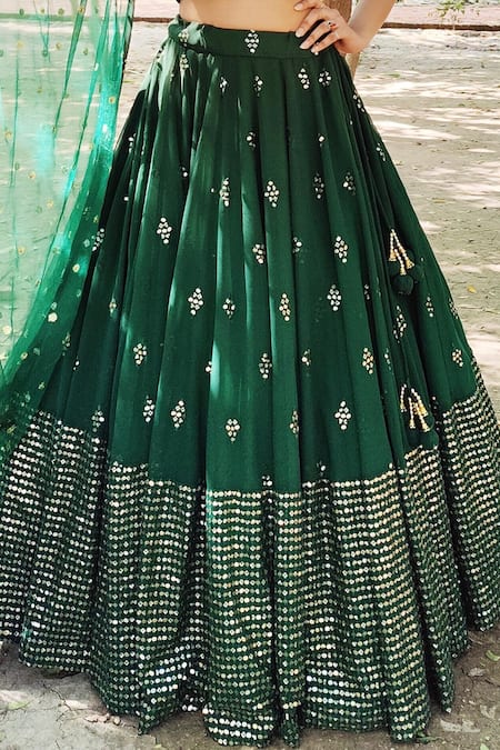 Buy_Amaltas Couture_Green Georgette Sequins Round Neck Embroidered Lehenga Set_Online_at_Aza_Fashions