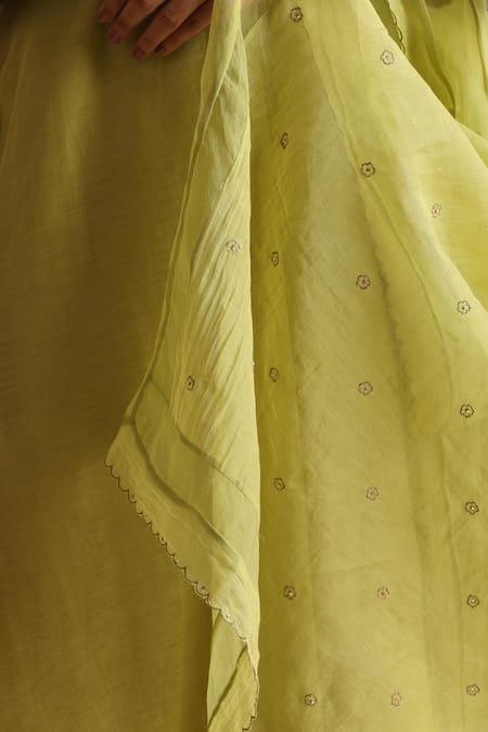 Buy_Beige_Lime Cotton Satin Beads, Sequins V-neck Thread Embroidered Kurta Set 
