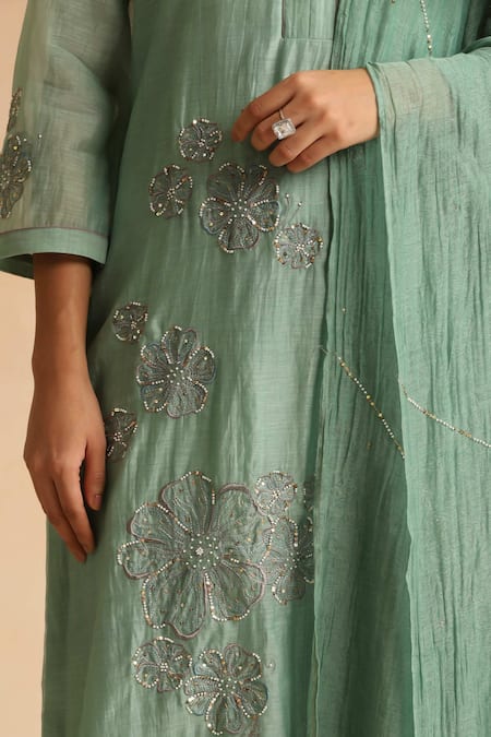 Buy_Beige_Green Cotton Satin Beads, Sequins Round Neck Flower Embroidered Kurta Set 