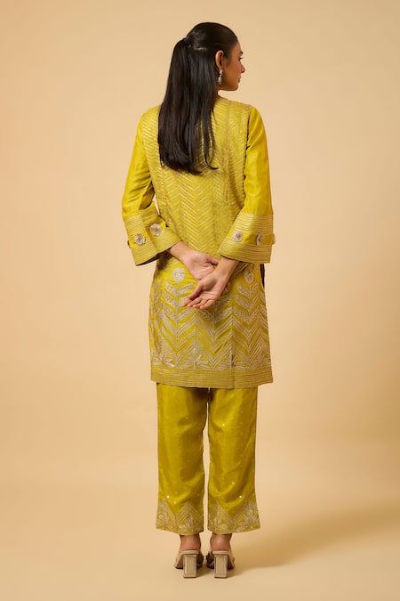 Monk & Mei By Sonia Anand Amaya Thread Embroidered Kurta Set 