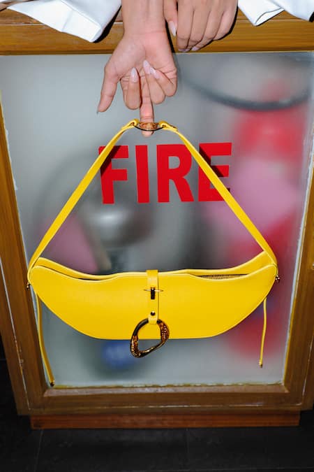 Shop_Outhouse_Yellow Chains The Boss Swing Leather Bag 