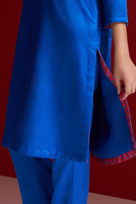 Buy Sitaraa Cobalt Embroidery V-neck Nilaya Blue Kurta With Pant Online at Aza Fashions Buy_Sitaraa_Cobalt Embroidery V-neck Nilaya Blue Kurta With Pant _Online_at_Aza_Fashions