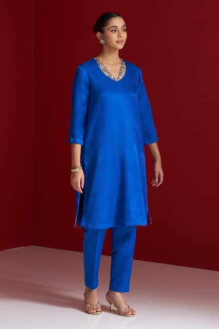 Shop Sitaraa Cobalt Embroidery V-neck Nilaya Blue Kurta With Pant Shop_Sitaraa_Cobalt Embroidery V-neck Nilaya Blue Kurta With Pant