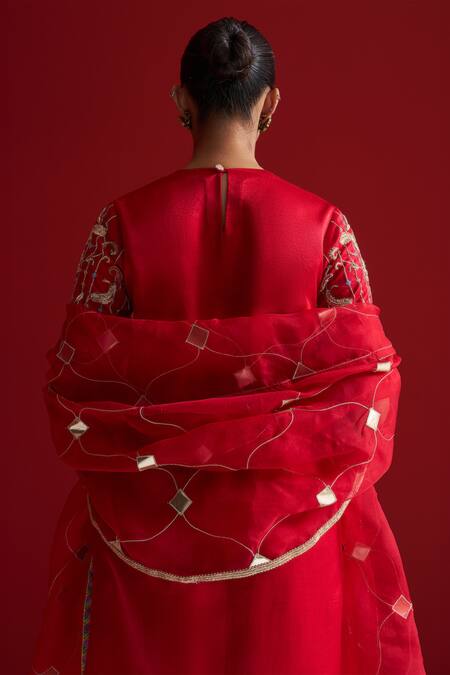 Sitaraa Red Embroidery Round Neck Mandapa Kurta With Pant Online at Aza Fashions Sitaraa_Red Embroidery Round Neck Mandapa Kurta With Pant _Online_at_Aza_Fashions