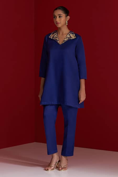 Sitaraa Blue Embroidery Split V-neck Vyoma Kurta With Pant 