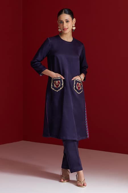 Sitaraa Mahika Midnight Blue Pocket Embroidered Kurta With Pant
