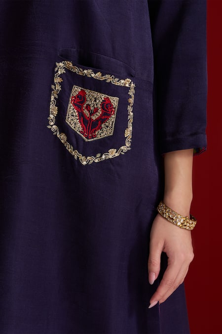 Sitaraa_Blue Embroidery Round Neck Mahika Midnight Pocket Kurta With Pant _at_Aza_Fashions