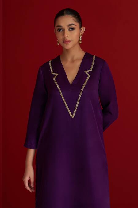 Buy_Sitaraa_Purple Embroidery V-neck Verangini Royal Kurta With Pant _Online_at_Aza_Fashions
