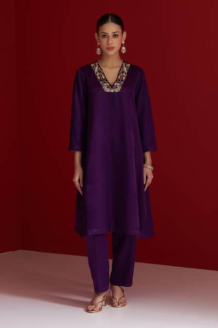 Sitaraa Manjiri Royal Purple Embroidered Kurta With Pant