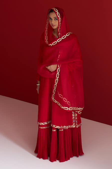 Buy_Sitaraa_Red Silk Organza Embroidery V-neck Taranjini Kurta Skirt Set _Online_at_Aza_Fashions