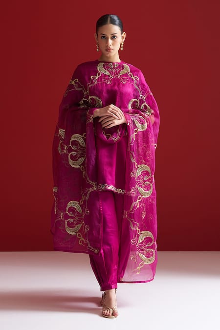 Sitaraa_Purple Embroidery Round Neck Indira Mulberry Wood Kurta With Pant _at_Aza_Fashions