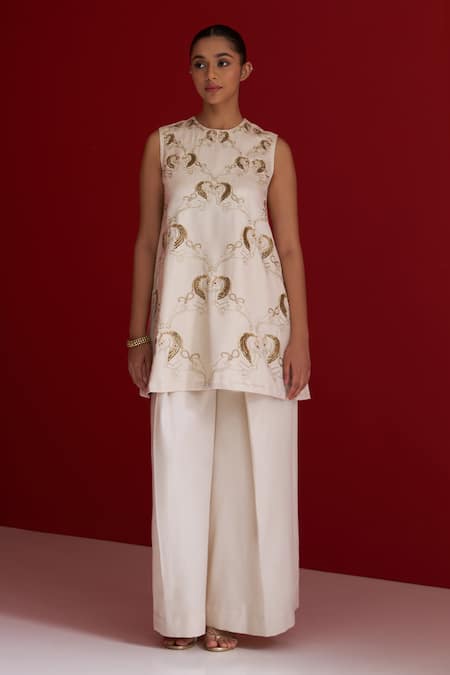 Sitaraa_Ivory Embroidery Round Neck Raksha Kurta With Pant _Online_at_Aza_Fashions