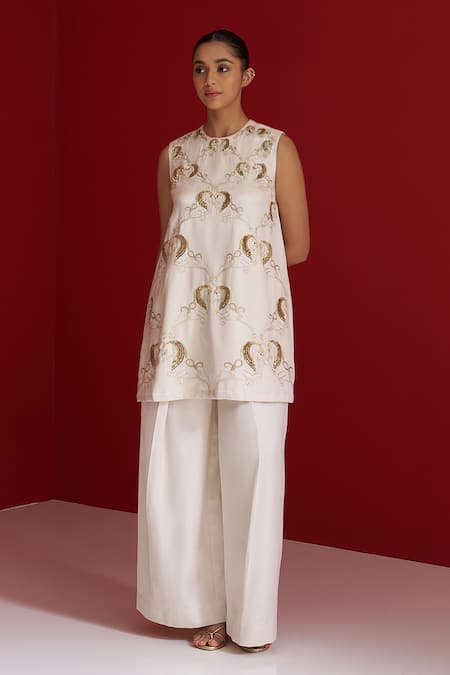 Shop_Sitaraa_Ivory Embroidery Round Neck Raksha Kurta With Pant _Online_at_Aza_Fashions